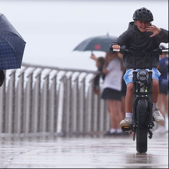 El ciclón Alfred se acerca a Australia: vientos destructivos, fuertes inundaciones y 13 millones de personas en alerta