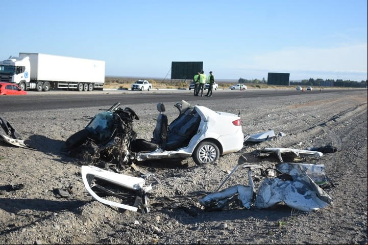 Trelew: el accidente que terminó con el chofer del taxi en terapia intensiva ocurrió este jueves a las 7.30. Foto: gentileza Diario El Chubut