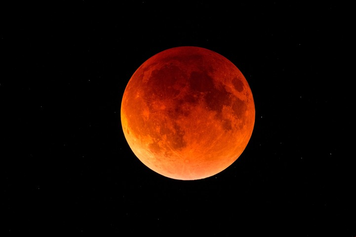 El 13 de marzo se verá la espectacular "Luna de sangre". Foto: Shutterstock.