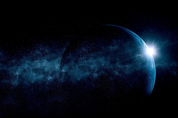 Durante el eclipse lunar en Virgo, la oposición de Neptuno en Piscis sumará tensión al cielo. Foto: ilustración Shutterstock