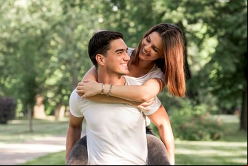 El 'negging': qué es y cómo esta técnica sutil afecta las relaciones de pareja en la actualidad
