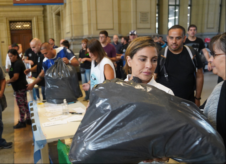 Impresionante respuesta de la gente. Foto Guillermo Rodríguez Adami
