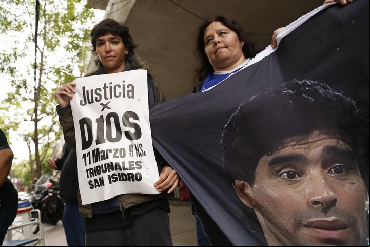 Los maradoneanos, presentes. Foto: Francisco Loureiro