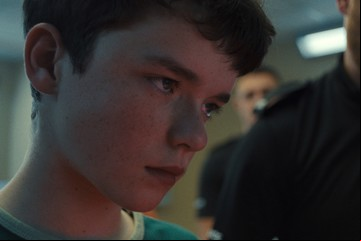 Adolescencia: las 7 habilidades emocionales que los jóvenes necesitan hoy y cómo pueden ayudar los adultos, según la creadora de la “Escuela para Padres”