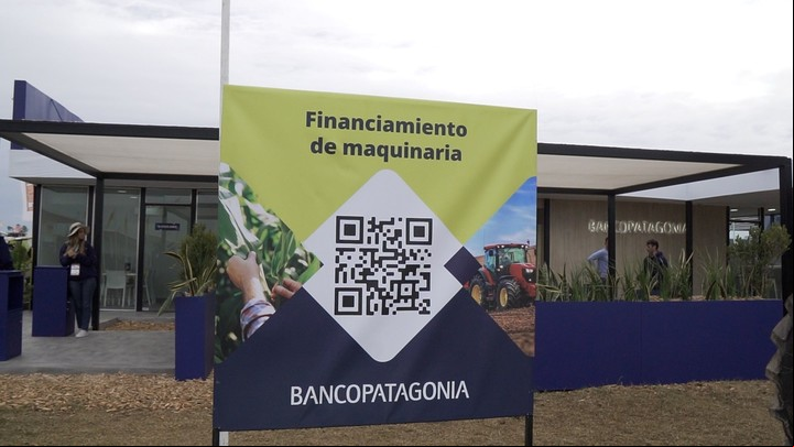 Banco Patagonia facilita créditos para que los productores renueven su maquinaria.