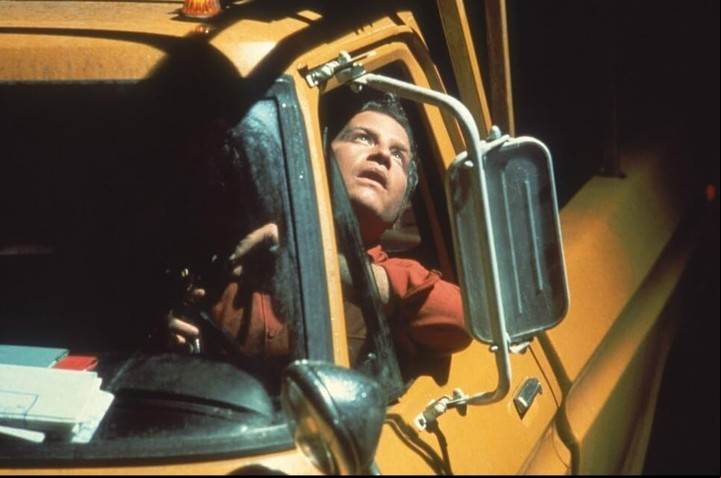 El primer "encuentro cercano" de Roy Neary (Richard Dreyfuss) con una nave alienígena.