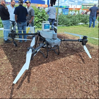 Los drones ya vuelan sobre grandes cultivos y resuelven problemas 