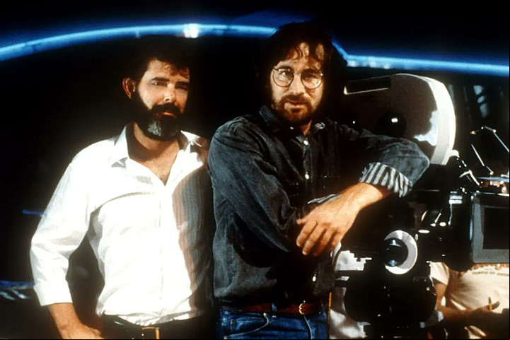 Steven Spielberg recibió a George Lucas en el set de filmación. E hicieron un arreglo sorprendente. Fotos Archivo Clarín