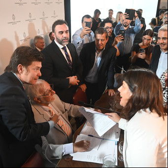 Con ayuda de un ex LLA, el oficialismo obtuvo dictamen del DNU del FMI y buscará blindarlo mañana en Diputados
