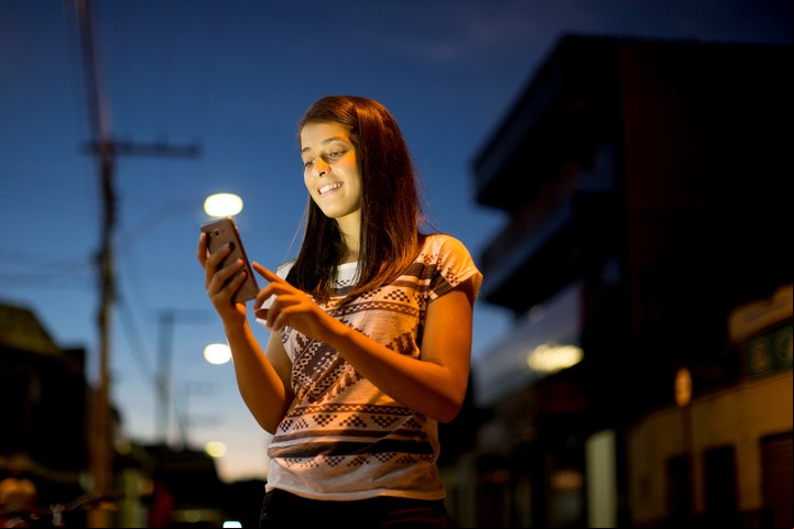 Apostar en la adolescencia puede ser riesgoso para la salud. Foto: UNICEF