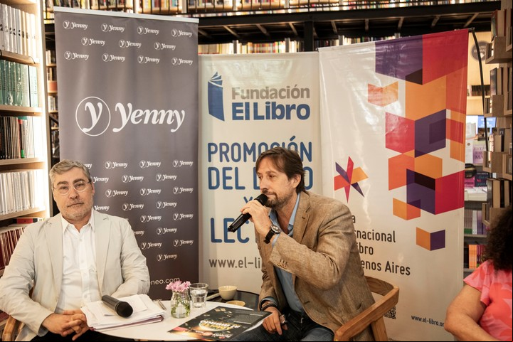 El director General de la Feria, Ezequiel Martínez, y el presidente de la Fundación El Libro, Christian Rainone. Foto: gentileza Fundación El Libro.