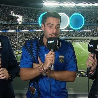 En pleno partido de la Selección, Nicolás Occhiato confirmó que será el nuevo conductor de "La Voz Argentina"