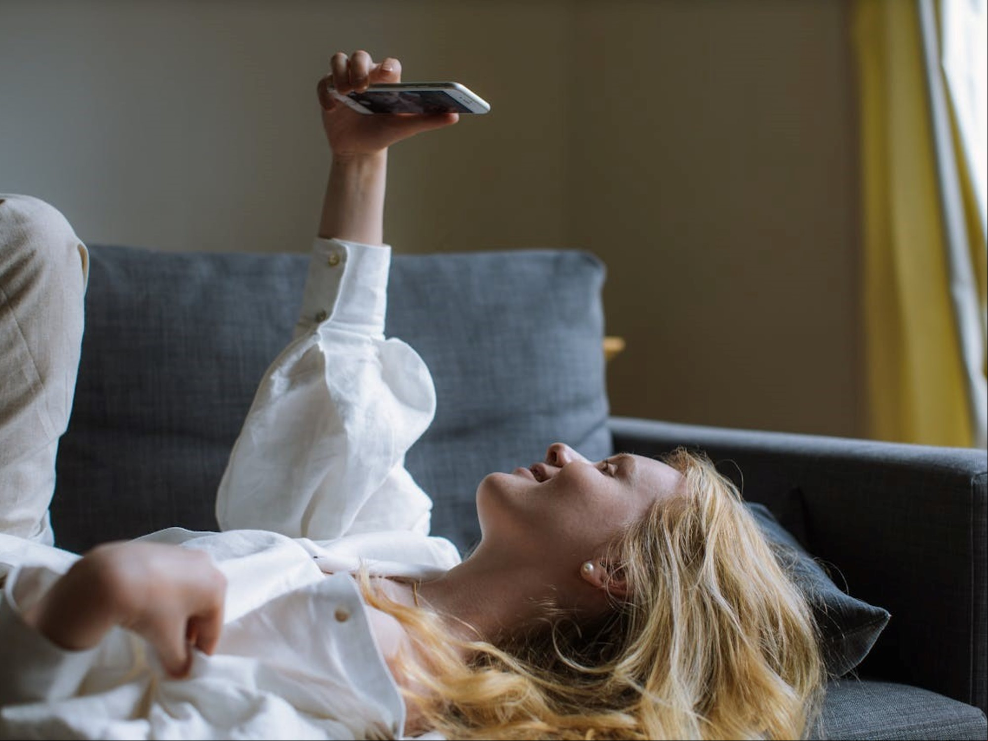 Mantener el celular en silencio según la psicología. Foto: Pexels