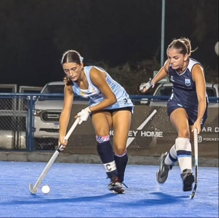 Olivia Sala, en acción durante un amistoso en Mendoza.