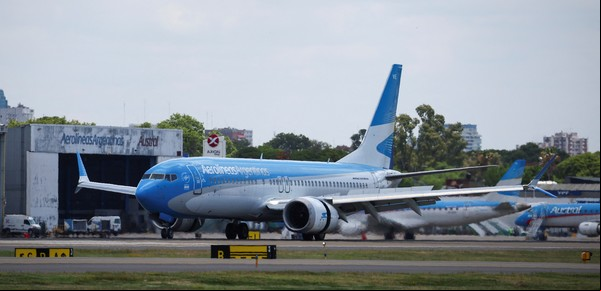 Paro general CGT 10 de abril: cómo afectará vuelos y aviones de Aerolíneas Argentinas