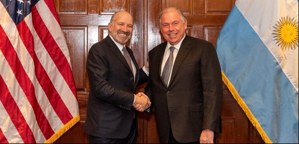 Werthein se reunió con funcionarios de comercio de Donald Trump para intentar aliviar el impacto de la suba de aranceles