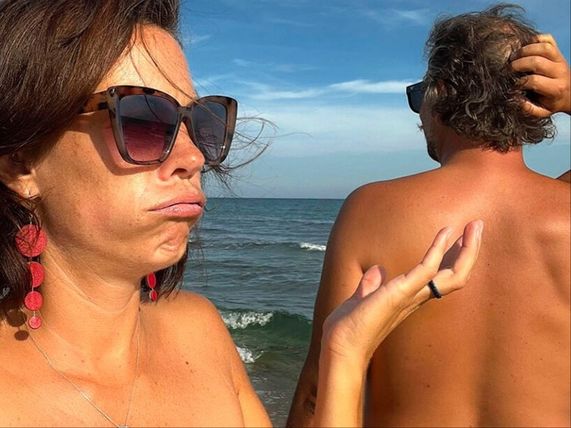Renunciaron a su trabajo y vendieron todas sus pertenencias para recorrer el mundo desnudos.. Foto: Instagram @n_wanderings.