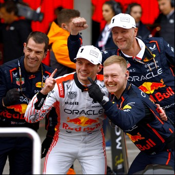 Fórmula 1: Max Verstappen mostró toda su clase para controlar a los McLaren y festejar en un monótono Gran Premio de Japón