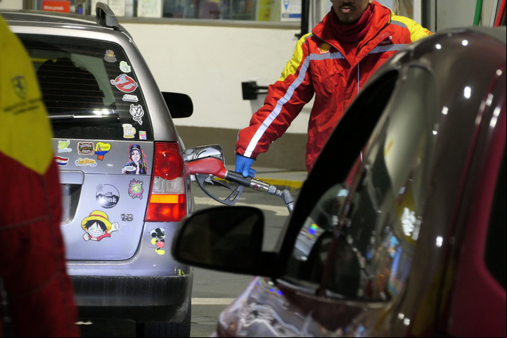La crisis en Estados Unidos golpeó las venta minoristas también de combustibles. Foto ilustrativa