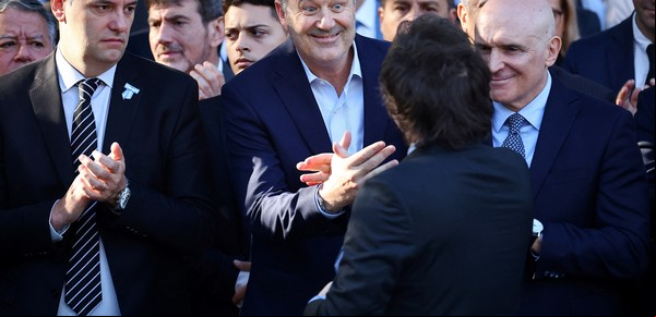 "Pendiente urgente": El Gobierno facilita los procesos para la desalcoholización del vino y Sturzenegger explicó la medida