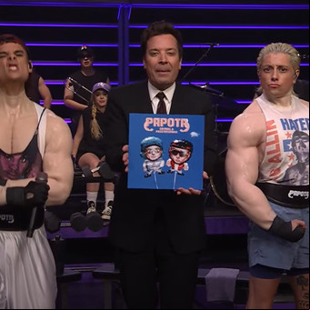 Ca7riel y Paco Amoroso siguen sumando éxitos: estuvieron con Jimmy Fallon antes de sus shows en los Estados Unidos 