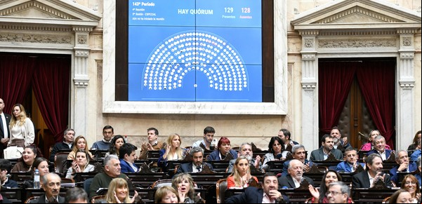Rosca en el Congreso con tufillo electoral y dura pelea por el presidente cripto