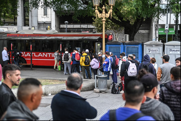 La CGT hizo su tercer paro contra Javier Milei: se sintió en la industria y muy poco en las calles