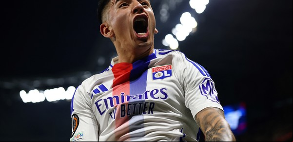 Thiago Almada y Olympique de Lyon lograron un agónico empate en un final de locos ante el Manchester United de Garnacho