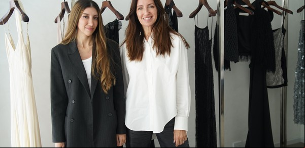 Vestidos sin reglas: la diseñadora que crea novias dark e impone su estilo junto a su mamá
