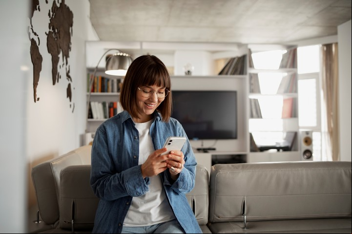 La tecnología QR se integra cada vez más en dispositivos de red nuevos. Foto: Freepik.