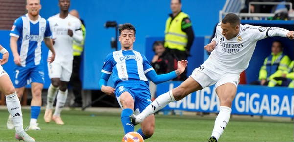La brutal patada de Mbappé no frenó al Real Madrid: de la roja al gol de Camavinga que lo mantiene a cuatro puntos del Barcelona