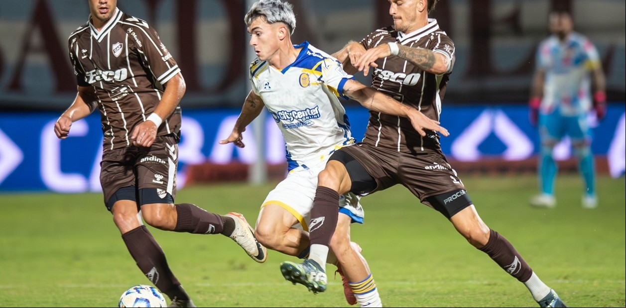 Así quedaron las tablas del Torneo Apertura 2025 de la Liga Profesional: Rosario Central sería rival de Racing y Platense tendría clásico en el cruce de octavos