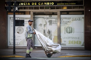 "No se puede tener un dólar por el cual la Argentina termina importando asado" 