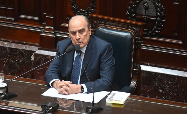 Sesión en Diputados:
Guillermo Francos da el informe la camara
Foto Federico Lopez Claro - FTP CLARIN