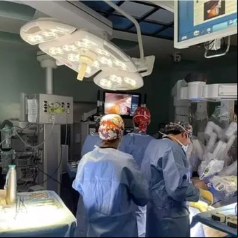 Proeza médica: trasplantaron el hígado de una donante de 99 años con el corazón parado
