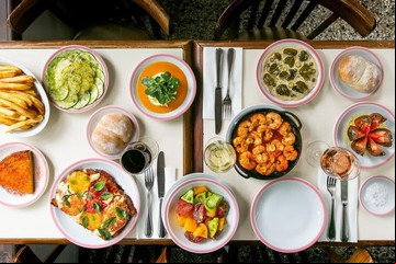El bodegón de Palermo que tiene 20% de descuento, vinos accesibles y platos abundantes