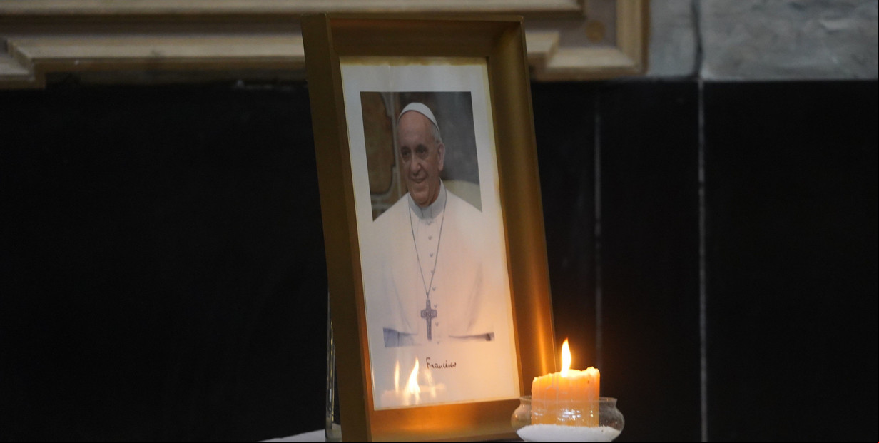 Flores, el barrio de Bergoglio antes de ser Francisco y el recuerdo desde la basílica en la que descubrió su vocación religiosa