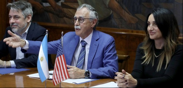 Mario Lugones y el secretario de Salud de Estados Unidos acordaron avanzar con una línea de trabajo conjunto