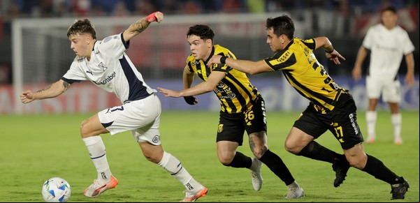 Independiente se complicó en la Copa Sudamericana: perdió ante Guaraní y ya no depende de sí mismo para clasificar a octavos