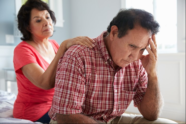 La sociedad no tiene forma de reconocer la transición cuando una persona está físicamente presente pero psicológicamente ausente. Foto ilustración Shutterstock.