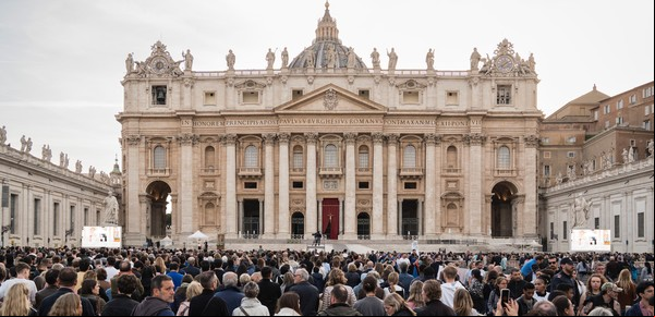 El papa tenía afecciones que pueden aumentar el riesgo de derrame cerebral