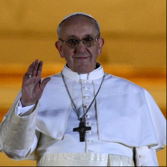 Euforia y señales de un nuevo tiempo en la Iglesia Católica: recuerdos del primer día del papado de Francisco