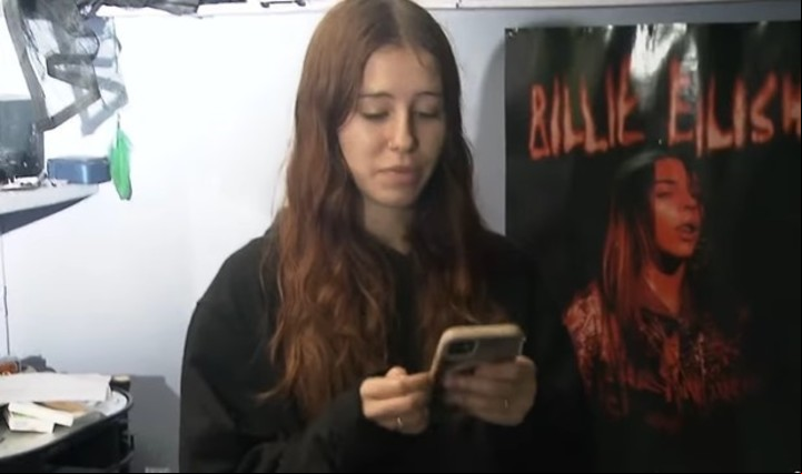 La adolescente explicó que estaba usando su teléfono mientras cargaba la batería. Foto: captura de video/7NEWS Australia.