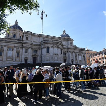 La despedida del papa Francisco: la presencia de los argentinos, entre las miles de personas que pasaron por la tumba del pontífice en Santa María