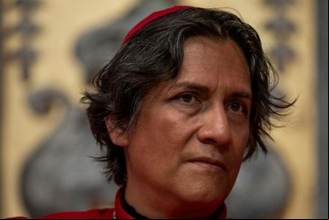 Carlos Diehz, la revelación de Cónclave que sufría de nido vacío y empezó a actuar a los 50: "Mi vida sigue igual"