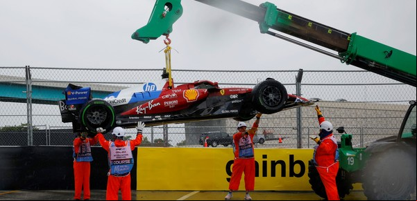 F1 GP de Miami: Charles Leclerc tocó la pared con su Ferrari en la vuelta previa y se quedó sin Sprint Race