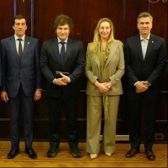El Gobierno arranca un mes con cinco elecciones clave y un panorama complejo