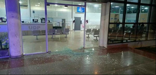El misterioso ataque al Hospital de José C. Paz: dos tiros, una moto y la pista de una cámara de seguridad