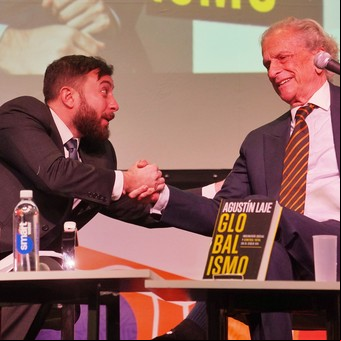 Agustín Laje presentó su libro ante casi mil personas, reinvindicó la batalla cultural e hizo el "dream team" de su Latinoamérica ultraderechista