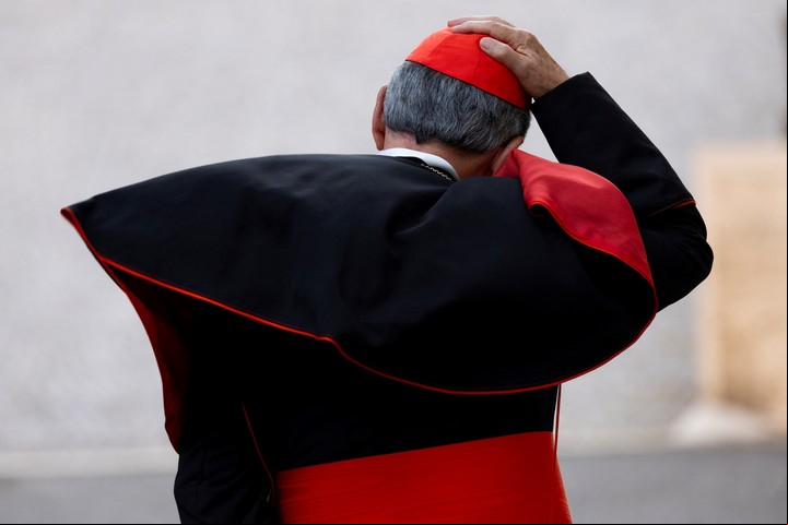 Los cardenales se preparan para elegir desde el 7 de mayo al próximo Papa. Foto Reuters / Remo Casilli